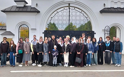 Паломничество россошанских студентов-волонтеров в Спасский  Костомаровский женский монастырь