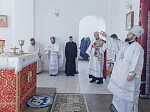 Преосвященнейший епископ Дионисий возглавил служение Божественной литургии в Воскресенском соборе Белогорского мужского монастыря