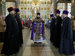 В четверг Страстной седмицы Архипастырь совершил Литургию в Свято-Ильинском кафедральном соборе города Россоши
