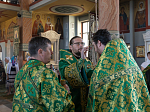 В канун праздника Святой Троицы Преосвященнейший епископ Дионисий совершил всенощное бдение в Свято-Ильинском кафедральном соборе г. Россошь
