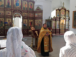 В Покровском храме слободы Шапошниковка встретили праздник Происхождения честных древ Животворящего Креста Господня
