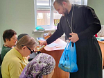 Представитель благочиния посетил Россошанское отделение Всероссийского общества слепых