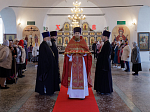 Преосвященнейший епископ Дионисий совершил Божественную литургию в Георгиевском храме села Манино Калачеевского района