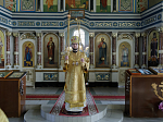 Епископ Россошанский и Острогожский Дионисий возглавил воскресное богослужение в Свято-Троицком храме районного центра Кантемировка