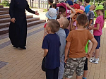 Ребята из летнего лагеря Новокалитвенской школы посетили Троицкий храм