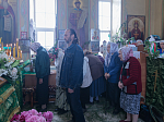 В праздник Святой Троицы Преосвященнейший епископ Дионисий совершил Литургию в Свято-Троицком храме города Россоши
