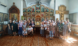 Крестный ход с чудотворной иконой Божией Матери «Избавительница от бед» прошел по территории Россошанского благочиния