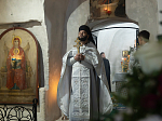 Преосвященнейший епископ Дионисий совершил Божественную литургию в Спасском храме Костомаровского женского монастыря