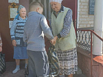 Прихожан храмов Россошанского благочиния поздравили с Международным днем пожилого человека
