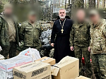 Руководитель епархиального медицинского отдела передал гуманитарную помощь военнослужащим 