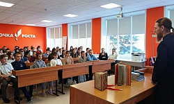 В Подгоренской средней общеобразовательной школе Калачеевского района состоялась встреча со священником, посвященная Дню православной книги