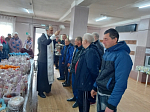 Священник совершил чин освящения пасхальной снеди в селах Богучарского района и в местном психоневрологическом интернате