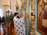 В Крещенский сочельник благочинный Каменского церковного округа иерей Сергий Папин совершил богослужения в Казанском храме поселка Каменка