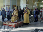 Епископ Россошанский и Острогожский Дионисий возглавил воскресное богослужение в Свято-Троицком храме районного центра Кантемировка