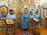 В праздник Казанской иконы Божией Матери Преосвященнейший епископ Дионисий совершил Литургию в Казанском храме пгт. Каменка