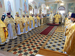В день церковного новолетия Архипастыри совершили Божественную литургию в Петро-Павловском кафедральном соборе города Луганска