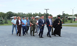 На «Аллее героев» г. Острогожска состоялась торжественная церемония, посвященная памяти воинов, погибших в зоне проведения специальной военной операции