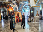 В храме Успения Пресвятой Богородицы города Калач освятили новонаписанные иконы