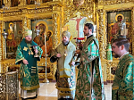 Епископ Россошанский и Острогожский Дионисий принял участие в соборном архиерейском служении Божественной литургии в Сергиевском трапезном храме Троице Сергиевой Лавры