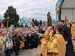 Паломники из Богучарского церковного округа приняли участие в Митрофано-Тихоновском крестном ходе