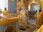 В день памяти священномученика Петра, архиепископа Воронежского, епископ Россошанский и Острогожский Дионисий сослужил митрополиту Воронежскому и Лискинскому Сергию за богослужением в Алексиево-Акатовом монастыре