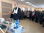 Священник на сельских приходах Богучарского благочиния совершил чин Великого освящения воды