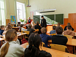 Чистота речи и Великий пост: клирик Калачеевского благочиния побеседовал с учениками гимназии № 1 города Калач