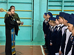 Настоятель храма Архангела Михаила напутствовал во время присяги кадетский класс в Воронцовской СОШ
