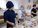 В воскресной школе села Воробьевка состоялся кулинарный мастер‑класс, посвященный благотворительной акции «Белый цветок»
