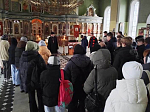Учащиеся Кантемировской СОШ № 2 посетили с экскурсией храм Живоначальной Троицы в р. п. Кантемировка