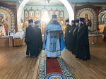 Архипастырь возглавил торжественное Богослужение в храме Покрова Пресвятой Богородицы города Павловска