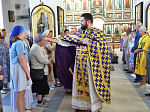В храме иконы Божией Матери «Казанская» г. Павловска совершена Божественная литургия и освящен мед