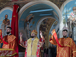 Епископ Россошанский и Острогожский Дионисий совершил Божественную литургию в храме Успения Пресвятой Богородицы г. Калач