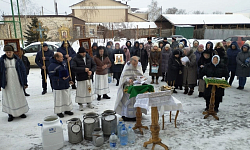 На приходах Калачеевского благочиния молитвенно встретили праздник Крещения Господня