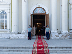 Преосвященнейший Дионисий епископ Россошанский и Острогожский совершил Литургию в храме Архистратига Божия Михаила г. Острогожска