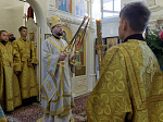Епископ Россошанский и Острогожский Дионисий возглавил воскресное богослужение в Спасском Костомаровском женском монастыре