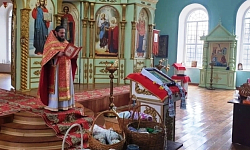 В Благовещенском храме села Жилино встретили праздник Христова Воскресения