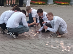 В День памяти и скорби в городском парке Острогожска на Аллее героев прошло мероприятие «Свеча памяти»