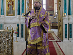 В праздник Воздвижения Креста Господня Правящий Архиерей совершил Литургию в Свято-Ильинском кафедральном соборе города Россоши