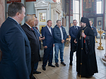 Преосвященнейший Дионисий, епископ Россошанский и Острогожский совершил Божественную литургию в Свято-Ильинском кафедральном соборе г. Россошь