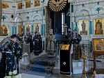 Епископ Дионисий совершил утреню Великого Пятка с чтением двенадцати Страстных Евангелий в Ильинском кафедральном соборе г. Россошь