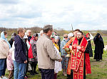 Глава Россошанской епархии освятил купола и кресты для строящегося храма в селе Новобогородицкое Петропавловского района