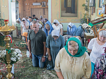 В праздник Святой Троицы Правящий Архиерей совершил Литургию в Свято-Троицком храме г. Россоши