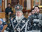 В Великий Пяток Страстной седмицы Глава Воронежской митрополии совершил совершил в Благовещенском кафедральном соборе Великую вечерню с чином изнесения Плащаницы Христа Спасителя