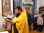 В Казанском храме Каменки совершен молебен о путешествующих перед поездкой школьников в Казань