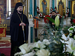 В праздник Светлого Христова Воскресения Преосвященнейший епископ Дионисий совершил Пасхальную великую вечерню в Свято-Ильинском кафедральном соборе г. Россоши