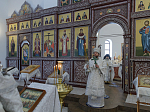 Преосвященнейший епископ Дионисий возглавил служение Божественной литургии в Воскресенском соборе Белогорского мужского монастыря