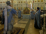 Накануне праздника Успения Пресвятой Богородицы Архипастырь совершил всенощное бдение с чином Погребения Плащаницы Божией Матери в Ильинском кафедральном соборе Россоши