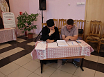 В воскресной школе Ильинского кафедрального собора состоялась дискуссия «Мой путь: между Западом и Востоком или стать самим собой?»