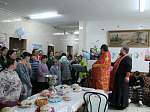 Священнослужители Острогожского благочиния поздравили с Воскресением Христовым сотрудников и жильцов местного психоневрологического интерната
